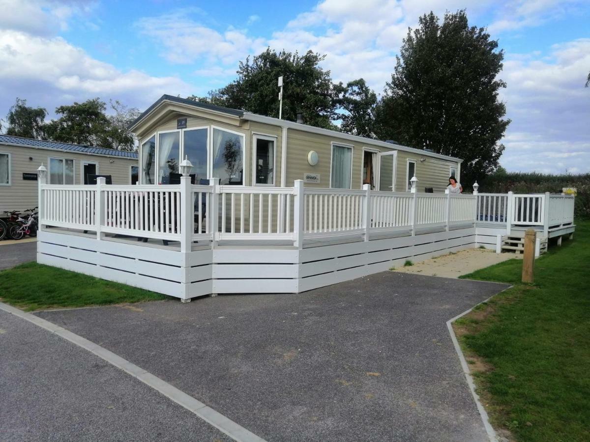 Caravan For Rent At Tattershall Holiday Park Ngoại thất bức ảnh
