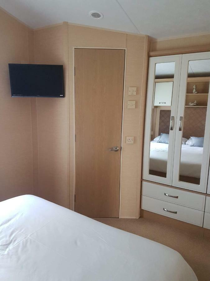 Caravan For Rent At Tattershall Holiday Park Ngoại thất bức ảnh
