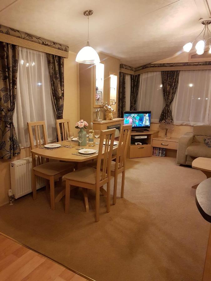Caravan For Rent At Tattershall Holiday Park Ngoại thất bức ảnh